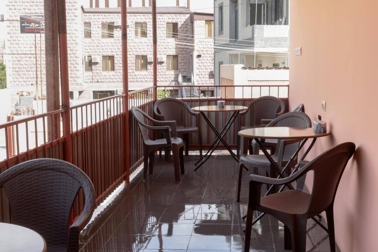 Styopa Hotel Jerevan Eksteriør billede