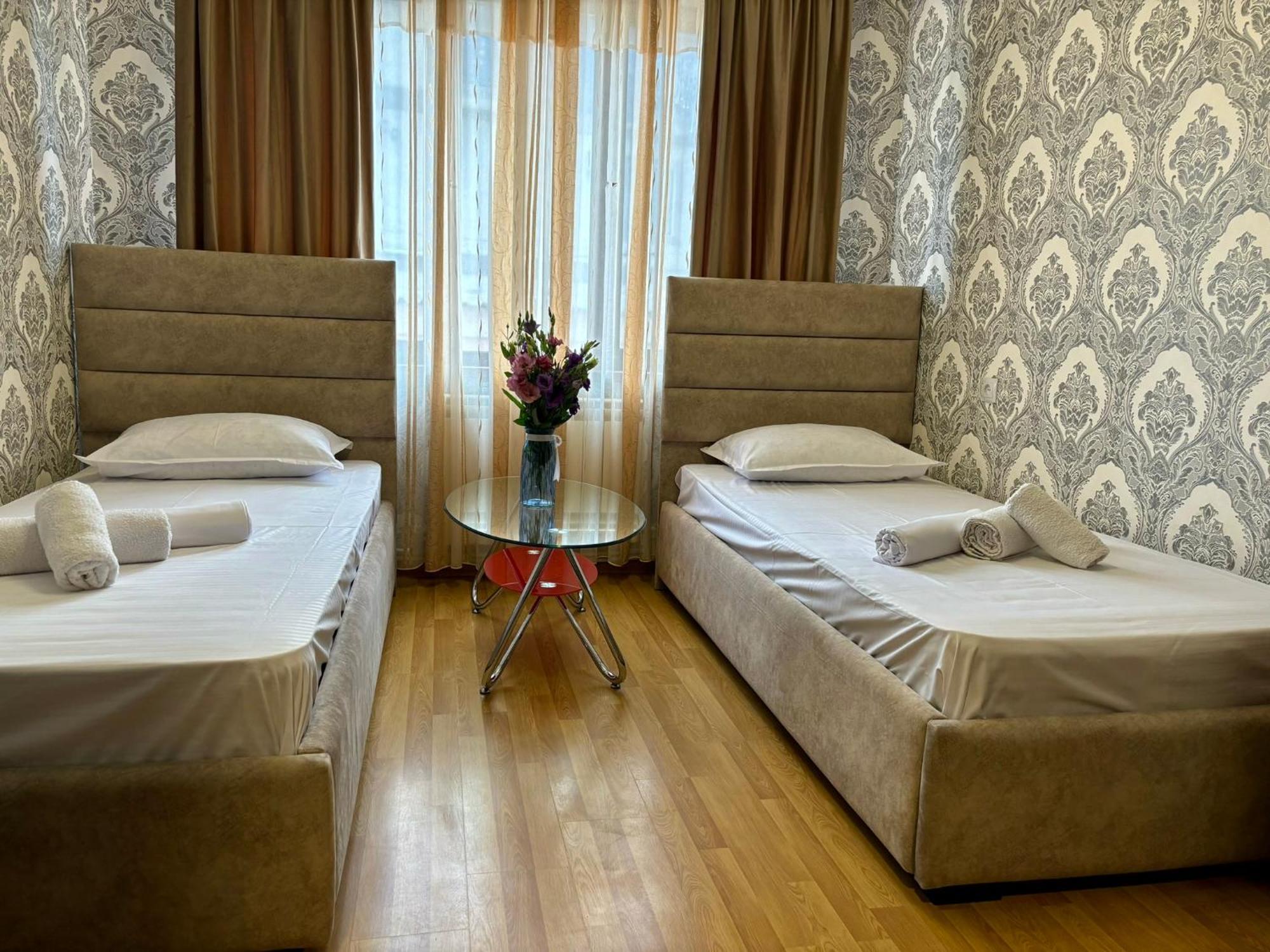 Styopa Hotel Jerevan Eksteriør billede
