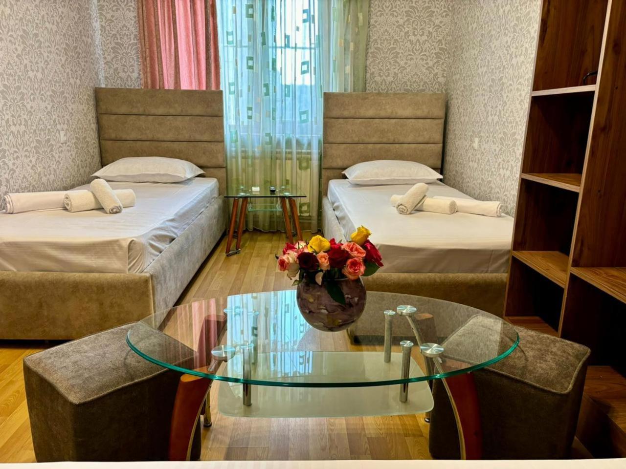 Styopa Hotel Jerevan Eksteriør billede