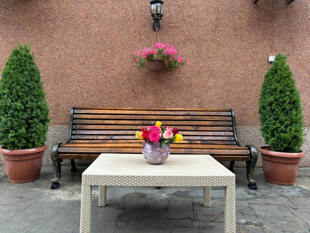Styopa Hotel Jerevan Eksteriør billede